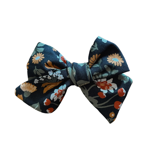 Onyx Floral | Bow