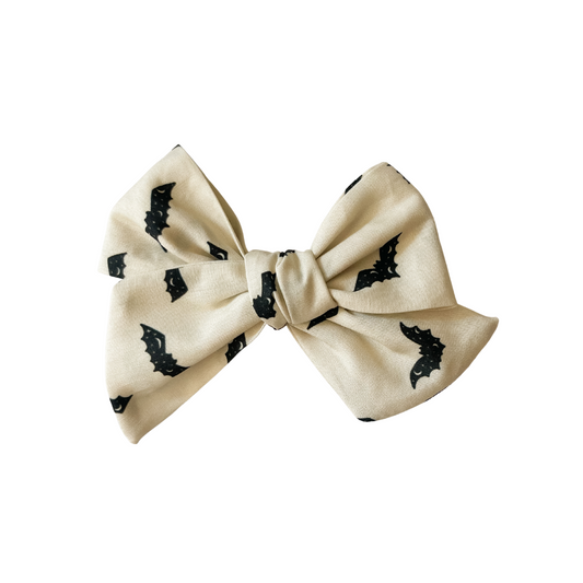 Halloween Bats in Midnight | Bow